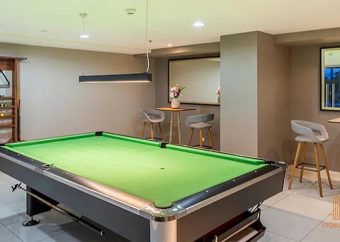 Classy Gabi's Crib - Horizon 101 세부