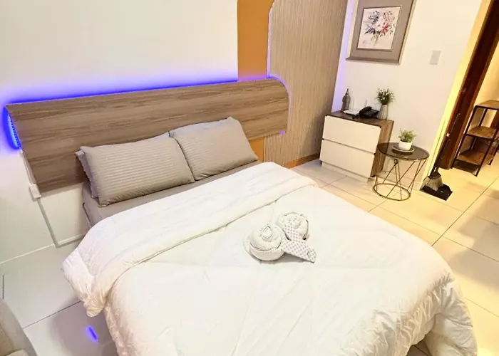 Classy Gabi's Crib - Horizon 101 3*